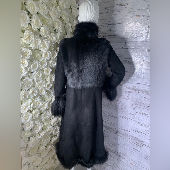 Hide Society Genuine Shearling Coat / Fox Fur Trim - Picture 3 of 5
